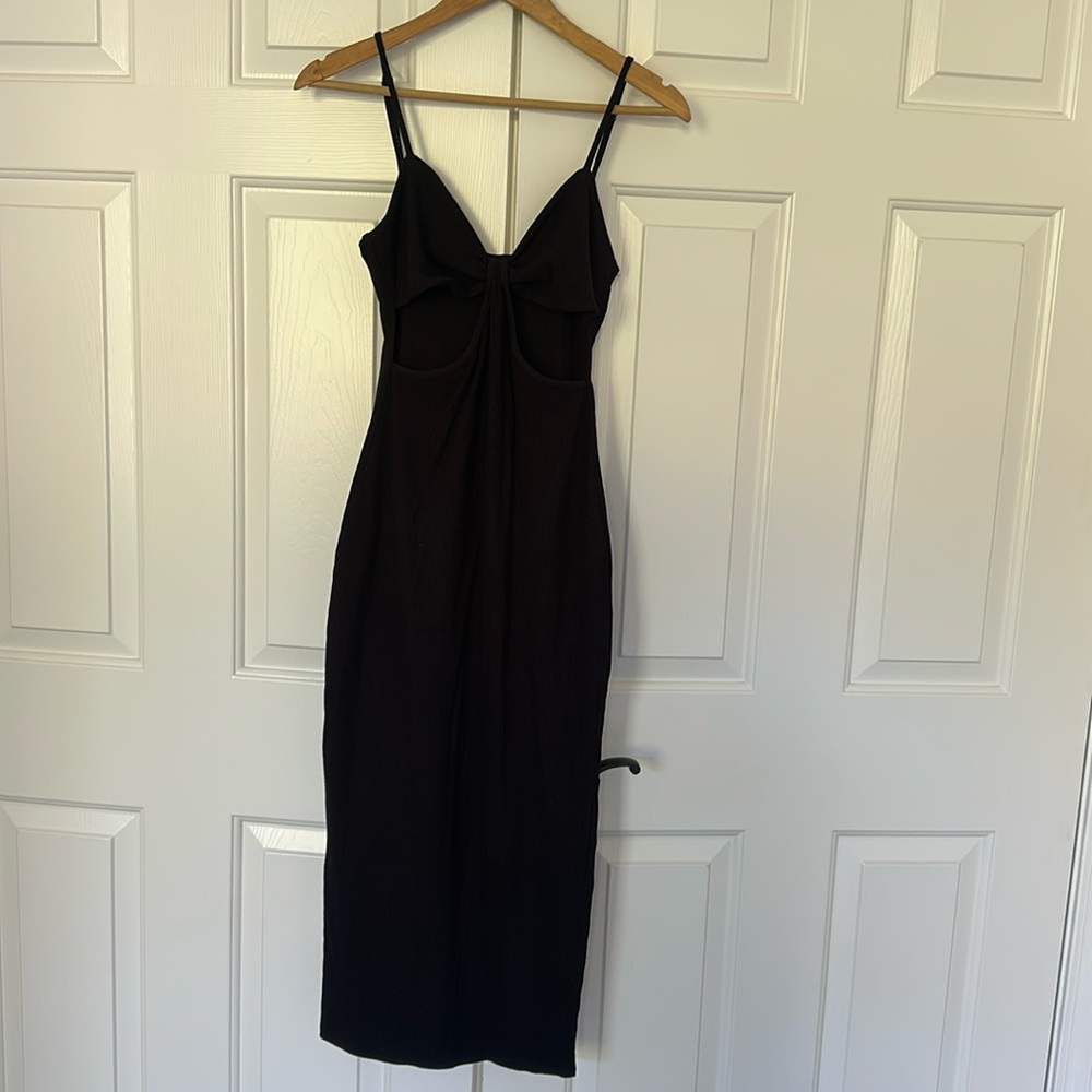 nwt BEBE Elegant Fuschia cut out Midi Dress, size Medium